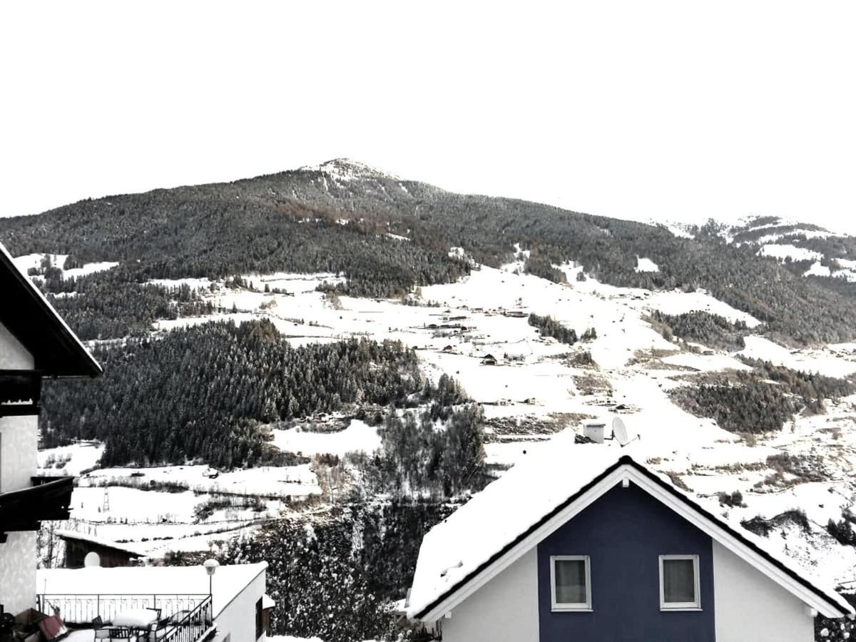 Modern Apartment In Hochgallmigg With Balcony Exterior foto